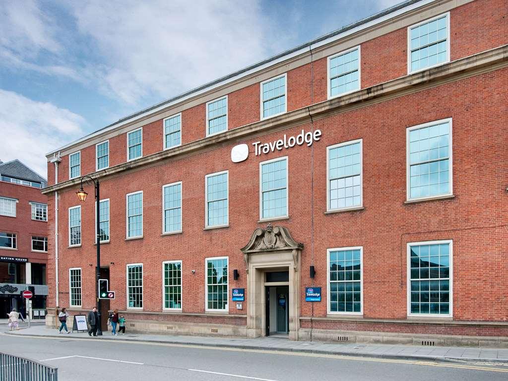 Travelodge Chester Central Exterior photo
